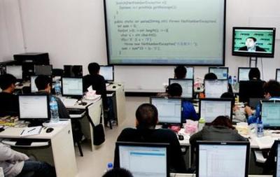 投资IT教育加盟店需知 教育软件研发与关键要点